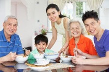 Muốn con trẻ học tốt hơn ở trường? Hãy bắt đầu từ bữa cơm gia đình